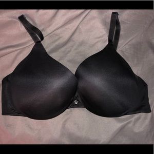 Black push-up bra